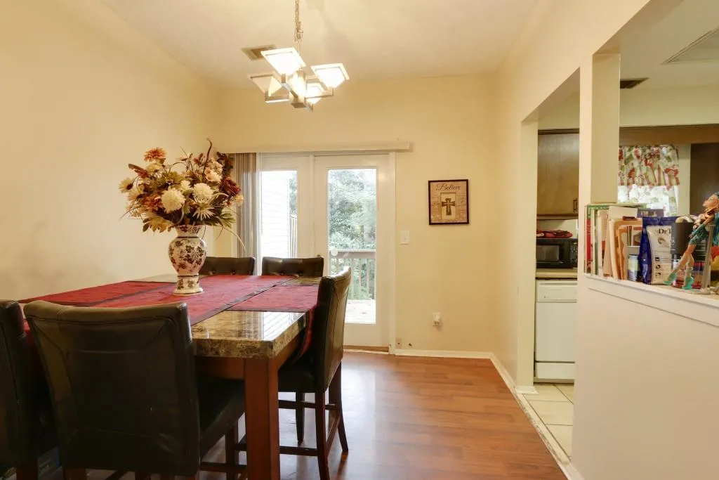 502 Wedgewood Way Unit 502, Sandy Springs, Georgia 30350, 2 Bedrooms Bedrooms, ,2 BathroomsBathrooms,Residential,Sold,502 Wedgewood Way Unit 502,5733492