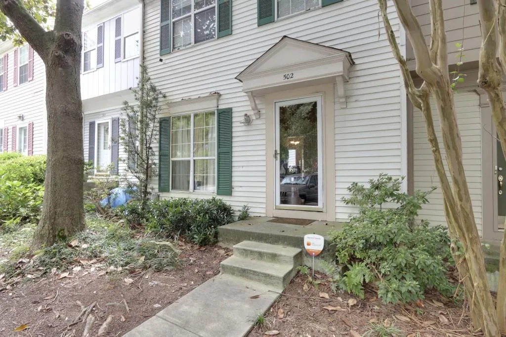 502 Wedgewood Way Unit 502, Sandy Springs, Georgia 30350, 2 Bedrooms Bedrooms, ,2 BathroomsBathrooms,Residential,Sold,502 Wedgewood Way Unit 502,5733492