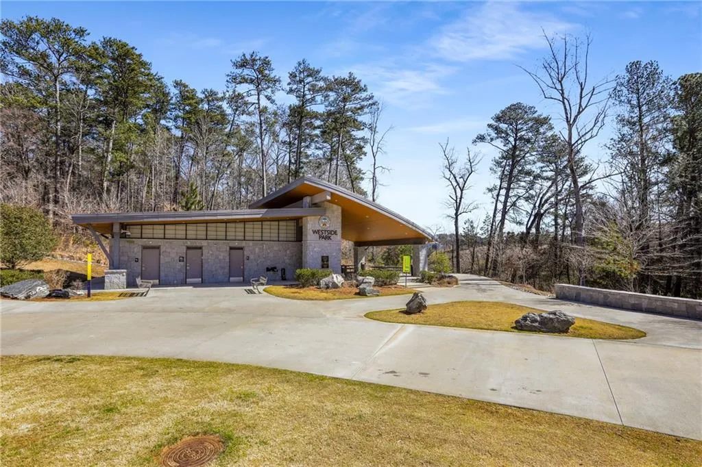 1964 Hollywood Road Nw, Atlanta, Georgia 30318, 3 Bedrooms Bedrooms, ,2 BathroomsBathrooms,Residential,For Sale,1964 Hollywood Road Nw,7535910