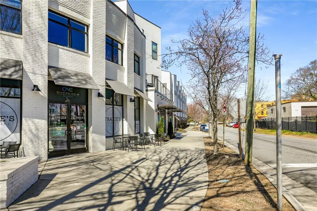 1964 Hollywood Road Nw, Atlanta, Georgia 30318, 3 Bedrooms Bedrooms, ,2 BathroomsBathrooms,Residential,For Sale,1964 Hollywood Road Nw,7535910