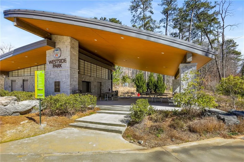 1964 Hollywood Road Nw, Atlanta, Georgia 30318, 3 Bedrooms Bedrooms, ,2 BathroomsBathrooms,Residential,For Sale,1964 Hollywood Road Nw,7535910