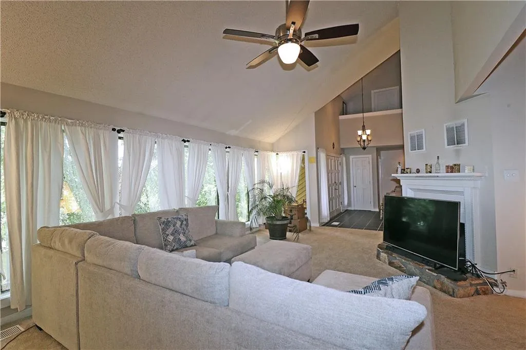 545 Calaveras Drive, Sandy Springs, Georgia 30350, 5 Bedrooms Bedrooms, ,4 BathroomsBathrooms,Residential,Sold,545 Calaveras Drive,6915431