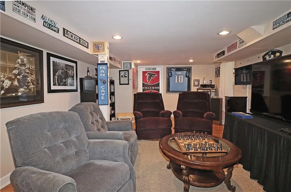 545 Calaveras Drive, Sandy Springs, Georgia 30350, 5 Bedrooms Bedrooms, ,4 BathroomsBathrooms,Residential,Sold,545 Calaveras Drive,6915431