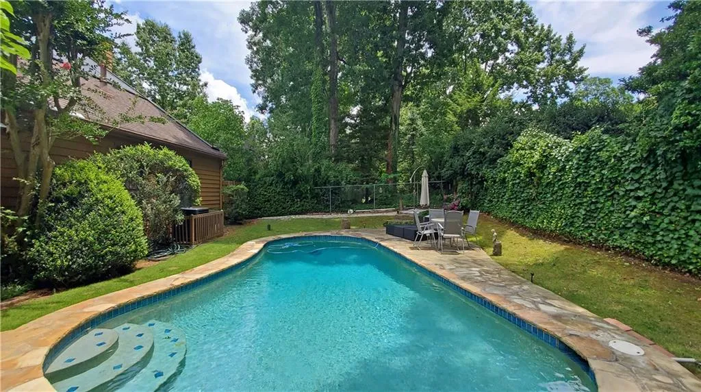 545 Calaveras Drive, Sandy Springs, Georgia 30350, 5 Bedrooms Bedrooms, ,4 BathroomsBathrooms,Residential,Sold,545 Calaveras Drive,6915431