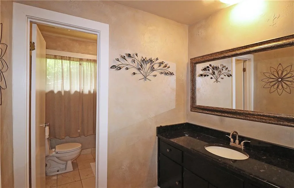 545 Calaveras Drive, Sandy Springs, Georgia 30350, 5 Bedrooms Bedrooms, ,4 BathroomsBathrooms,Residential,Sold,545 Calaveras Drive,6915431