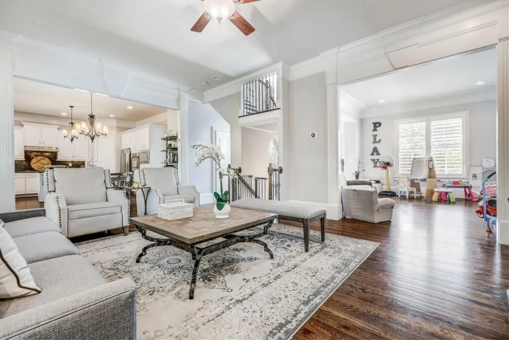 6304 Mount Vernon Oaks Drive, Sandy Springs, Georgia 30328, 5 Bedrooms Bedrooms, ,4 BathroomsBathrooms,Residential,Sold,6304 Mount Vernon Oaks Drive,6753796