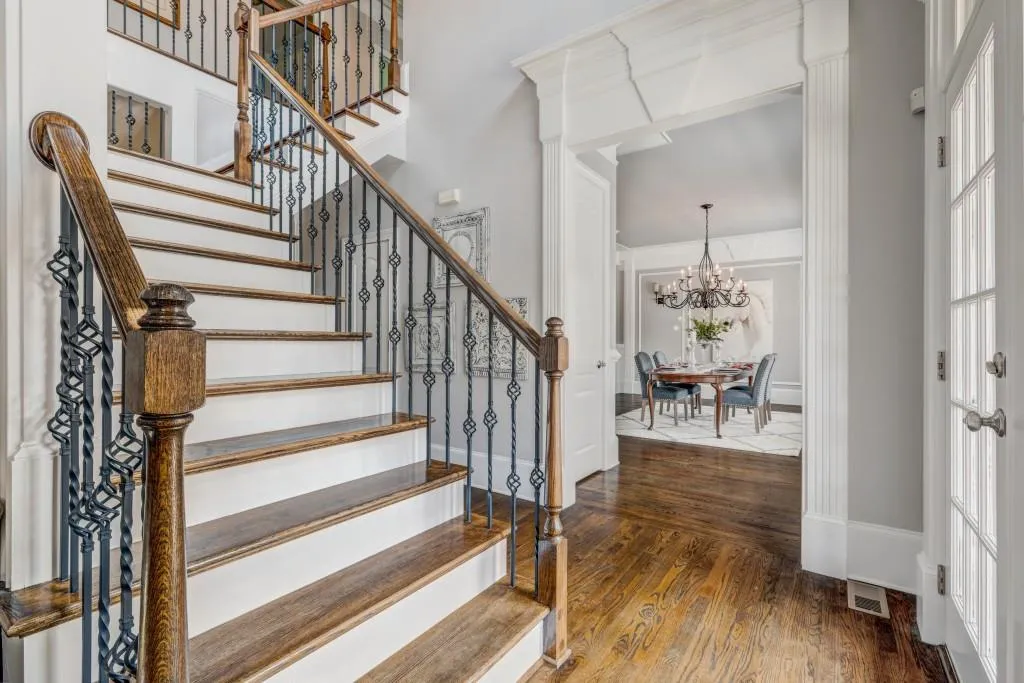 6304 Mount Vernon Oaks Drive, Sandy Springs, Georgia 30328, 5 Bedrooms Bedrooms, ,4 BathroomsBathrooms,Residential,Sold,6304 Mount Vernon Oaks Drive,6753796