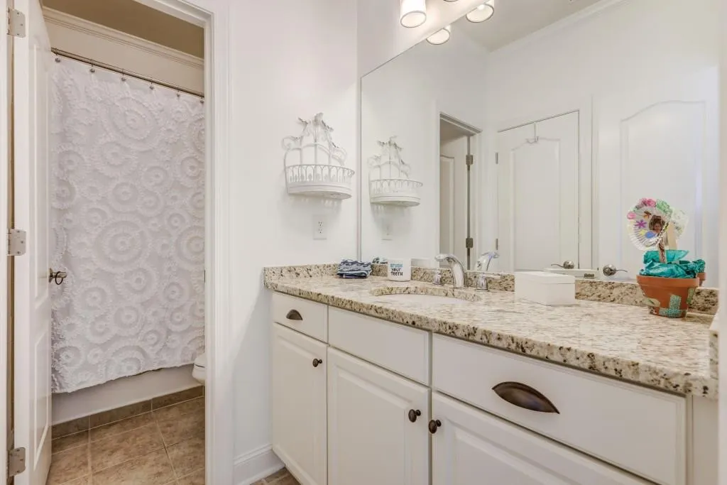 6304 Mount Vernon Oaks Drive, Sandy Springs, Georgia 30328, 5 Bedrooms Bedrooms, ,4 BathroomsBathrooms,Residential,Sold,6304 Mount Vernon Oaks Drive,6753796