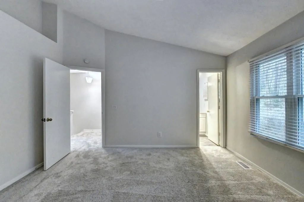 1703 Queen Anne Court, Sandy Springs, Georgia 30350, 2 Bedrooms Bedrooms, ,2 BathroomsBathrooms,Residential,Sold,1703 Queen Anne Court,7020735