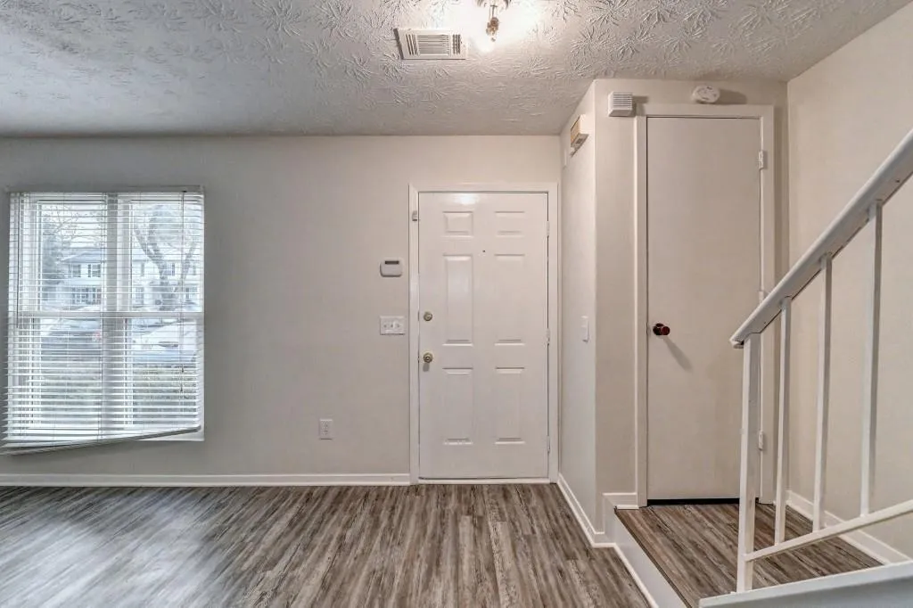 1703 Queen Anne Court, Sandy Springs, Georgia 30350, 2 Bedrooms Bedrooms, ,2 BathroomsBathrooms,Residential,Sold,1703 Queen Anne Court,7020735