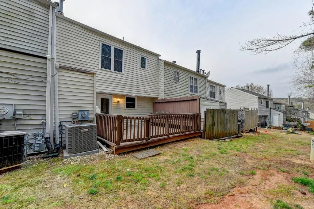 1703 Queen Anne Court, Sandy Springs, Georgia 30350, 2 Bedrooms Bedrooms, ,2 BathroomsBathrooms,Residential,Sold,1703 Queen Anne Court,7020735