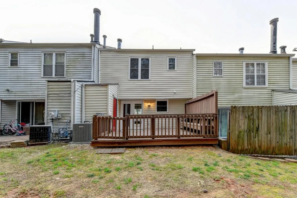 1703 Queen Anne Court, Sandy Springs, Georgia 30350, 2 Bedrooms Bedrooms, ,2 BathroomsBathrooms,Residential,Sold,1703 Queen Anne Court,7020735