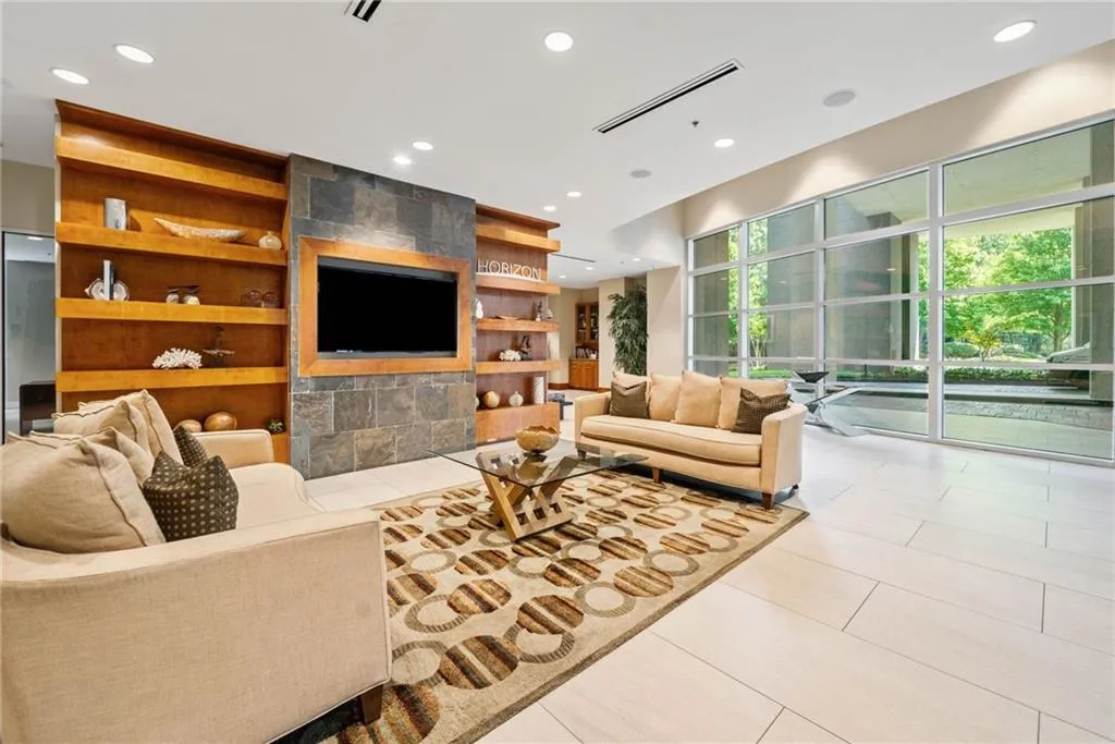 3300 Windy Ridge Parkway Se Unit 621, Atlanta, Georgia 30339, 1 Bedroom Bedrooms, ,1 BathroomBathrooms,Residential,For Sale,3300 Windy Ridge Parkway Se Unit 621,7607236