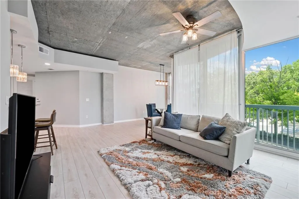 3300 Windy Ridge Parkway Se Unit 621, Atlanta, Georgia 30339, 1 Bedroom Bedrooms, ,1 BathroomBathrooms,Residential,For Sale,3300 Windy Ridge Parkway Se Unit 621,7607236