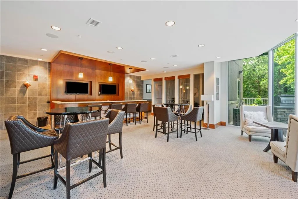 3300 Windy Ridge Parkway Se Unit 621, Atlanta, Georgia 30339, 1 Bedroom Bedrooms, ,1 BathroomBathrooms,Residential,For Sale,3300 Windy Ridge Parkway Se Unit 621,7607236