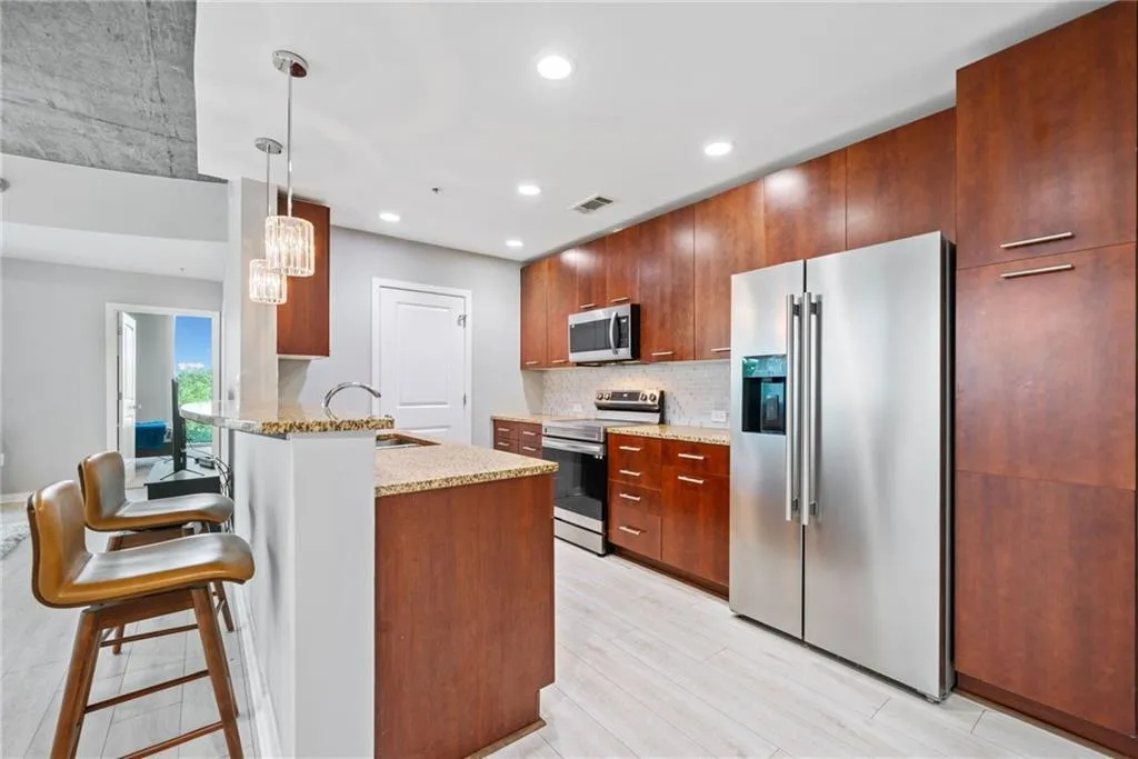 3300 Windy Ridge Parkway Se Unit 621, Atlanta, Georgia 30339, 1 Bedroom Bedrooms, ,1 BathroomBathrooms,Residential,For Sale,3300 Windy Ridge Parkway Se Unit 621,7607236