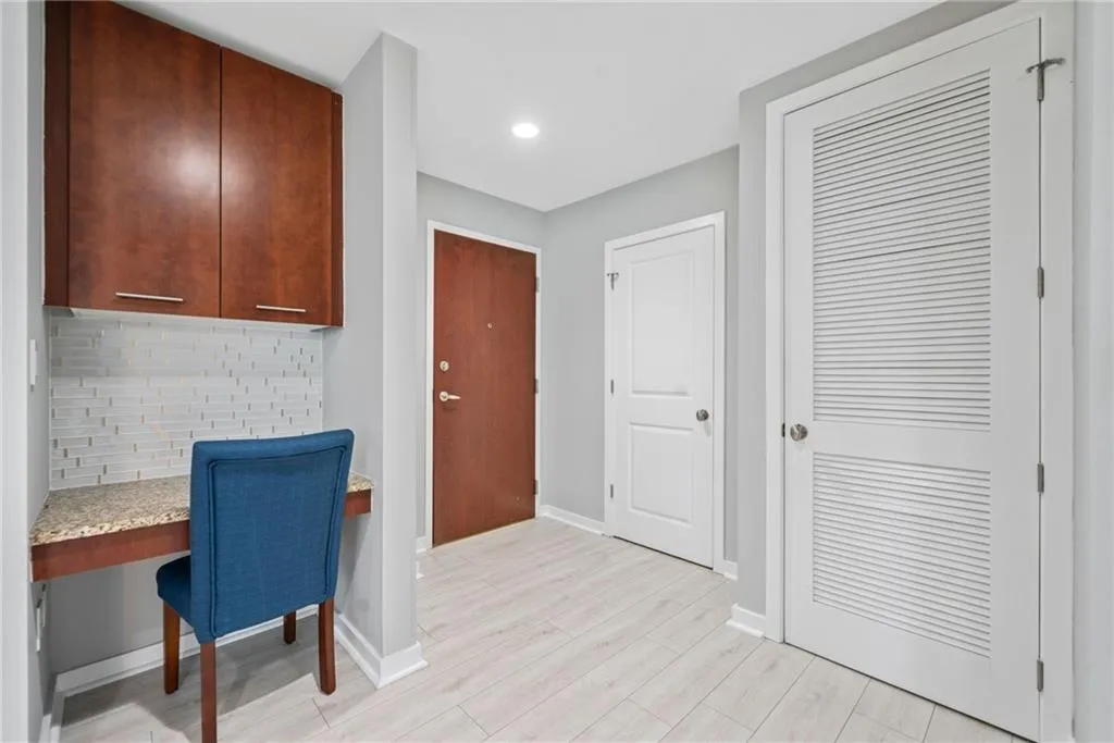 Entry way with built in desk area.