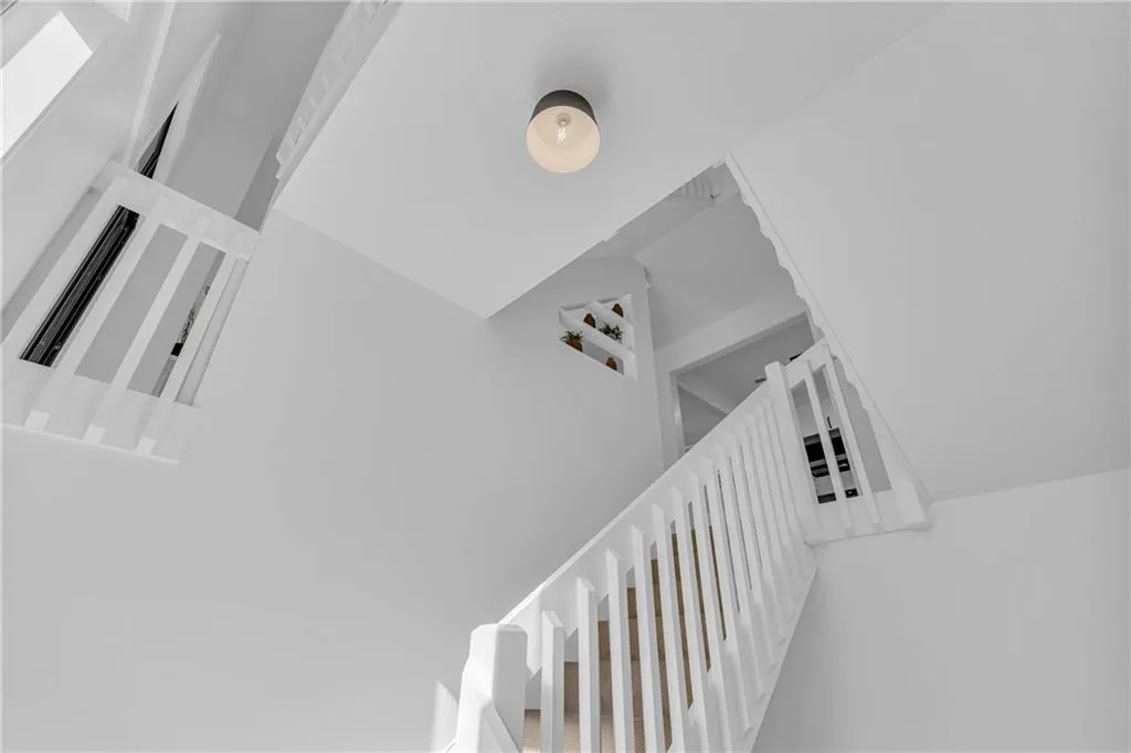 704 River Run Drive, Atlanta, Georgia 30350, 2 Bedrooms Bedrooms, ,2 BathroomsBathrooms,Residential,For Sale,704 River Run Drive,7677029