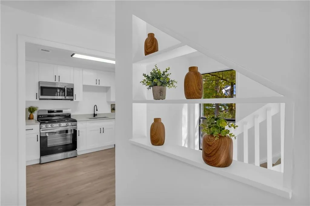 704 River Run Drive, Atlanta, Georgia 30350, 2 Bedrooms Bedrooms, ,2 BathroomsBathrooms,Residential,For Sale,704 River Run Drive,7677029