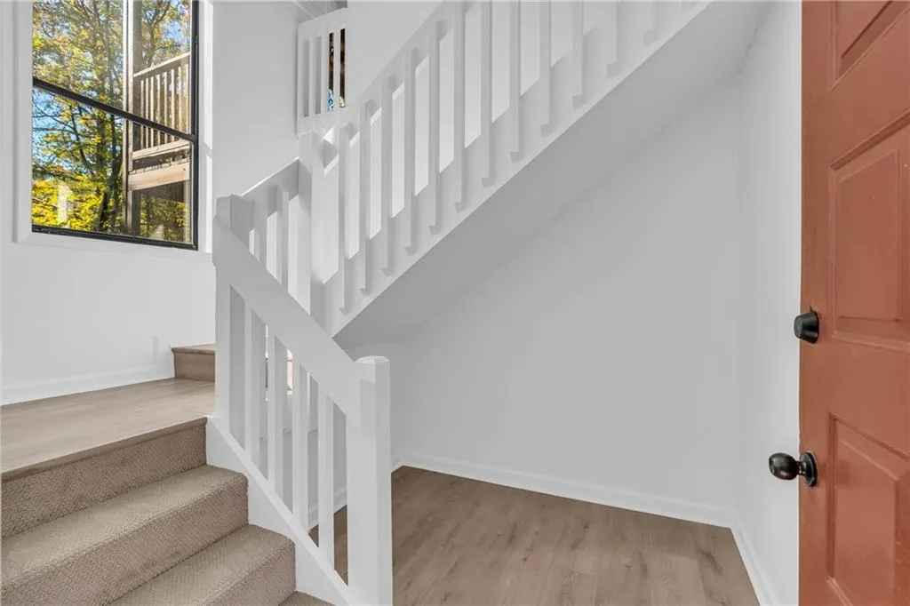 704 River Run Drive, Atlanta, Georgia 30350, 2 Bedrooms Bedrooms, ,2 BathroomsBathrooms,Residential,For Sale,704 River Run Drive,7677029