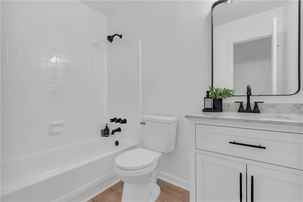 704 River Run Drive, Atlanta, Georgia 30350, 2 Bedrooms Bedrooms, ,2 BathroomsBathrooms,Residential,For Sale,704 River Run Drive,7677029