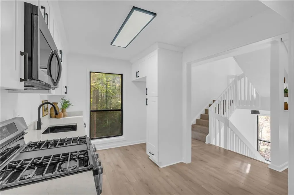 704 River Run Drive, Atlanta, Georgia 30350, 2 Bedrooms Bedrooms, ,2 BathroomsBathrooms,Residential,For Sale,704 River Run Drive,7677029