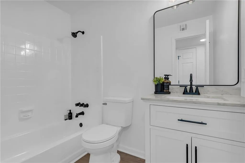 704 River Run Drive, Atlanta, Georgia 30350, 2 Bedrooms Bedrooms, ,2 BathroomsBathrooms,Residential,For Sale,704 River Run Drive,7677029