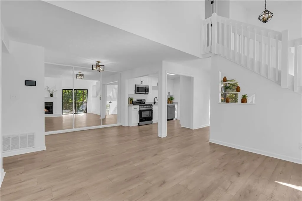 704 River Run Drive, Atlanta, Georgia 30350, 2 Bedrooms Bedrooms, ,2 BathroomsBathrooms,Residential,For Sale,704 River Run Drive,7677029