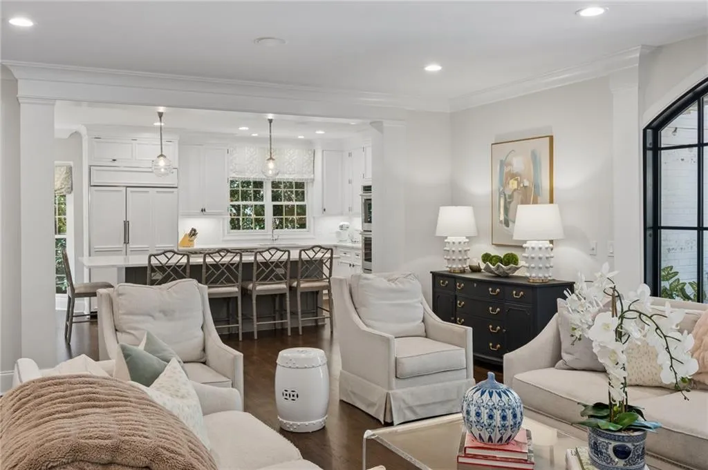 1024 Club Commons Circle Ne, Atlanta, Georgia 30319, 4 Bedrooms Bedrooms, 0 ,4 BathroomsBathrooms,Residential,For Sale,1024 Club Commons Circle Ne,7854233