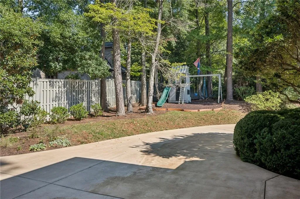 1024 Club Commons Circle Ne, Atlanta, Georgia 30319, 4 Bedrooms Bedrooms, 0 ,4 BathroomsBathrooms,Residential,For Sale,1024 Club Commons Circle Ne,7854233