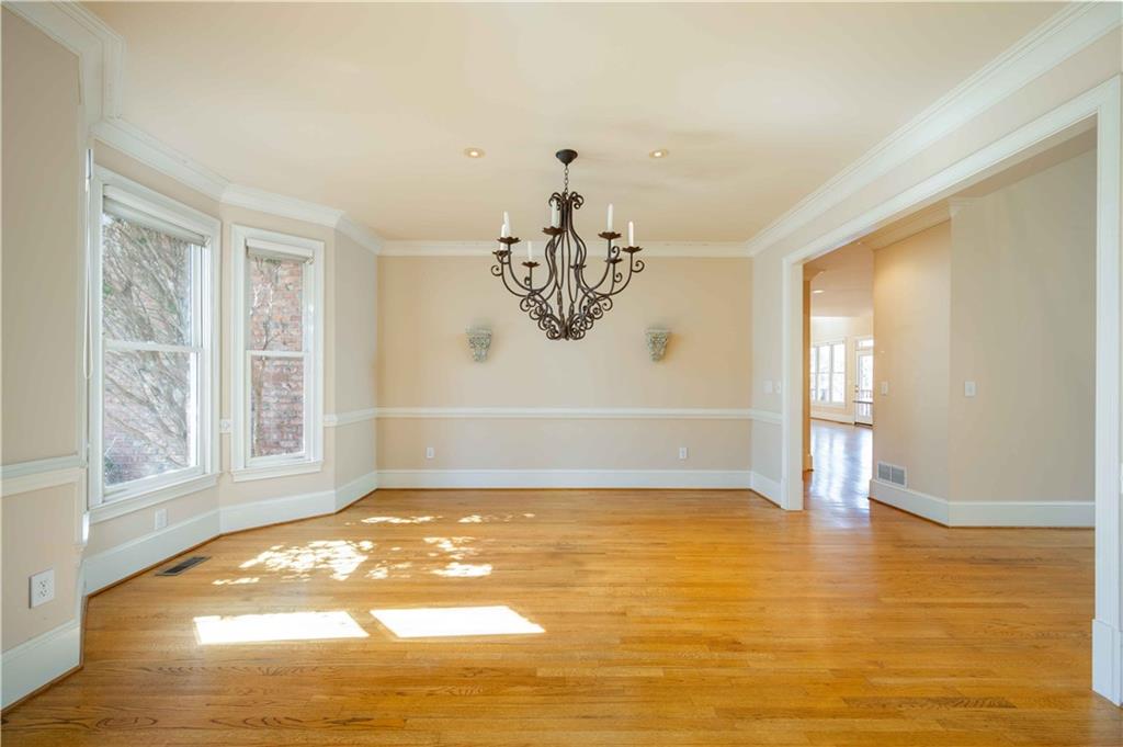 735 Orchard Point, Sandy Springs, Georgia 30350, 5 Bedrooms Bedrooms, ,4 BathroomsBathrooms,Residential,Sold,735 Orchard Point,7341727