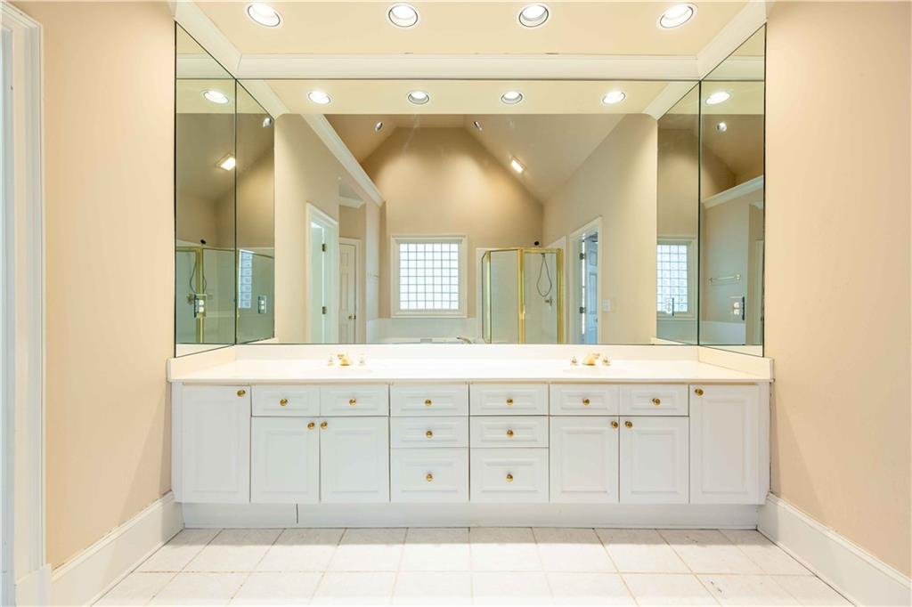 735 Orchard Point, Sandy Springs, Georgia 30350, 5 Bedrooms Bedrooms, ,4 BathroomsBathrooms,Residential,Sold,735 Orchard Point,7341727