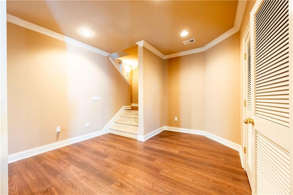 735 Orchard Point, Sandy Springs, Georgia 30350, 5 Bedrooms Bedrooms, ,4 BathroomsBathrooms,Residential,Sold,735 Orchard Point,7341727