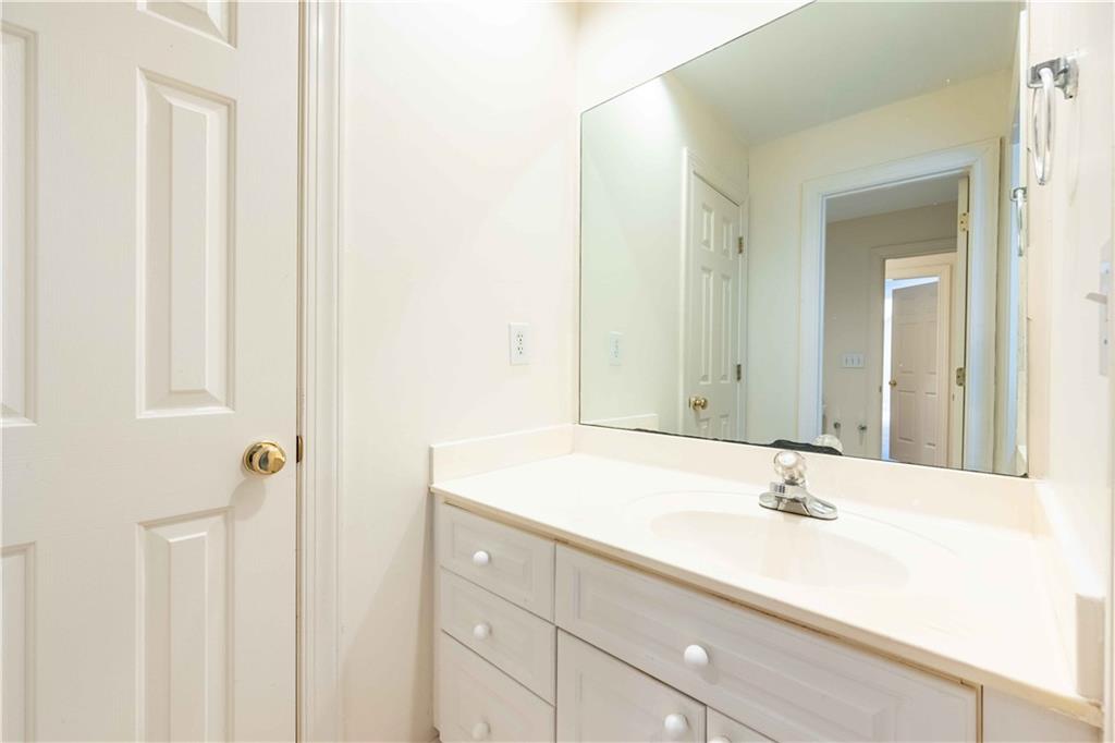 735 Orchard Point, Sandy Springs, Georgia 30350, 5 Bedrooms Bedrooms, ,4 BathroomsBathrooms,Residential,Sold,735 Orchard Point,7341727
