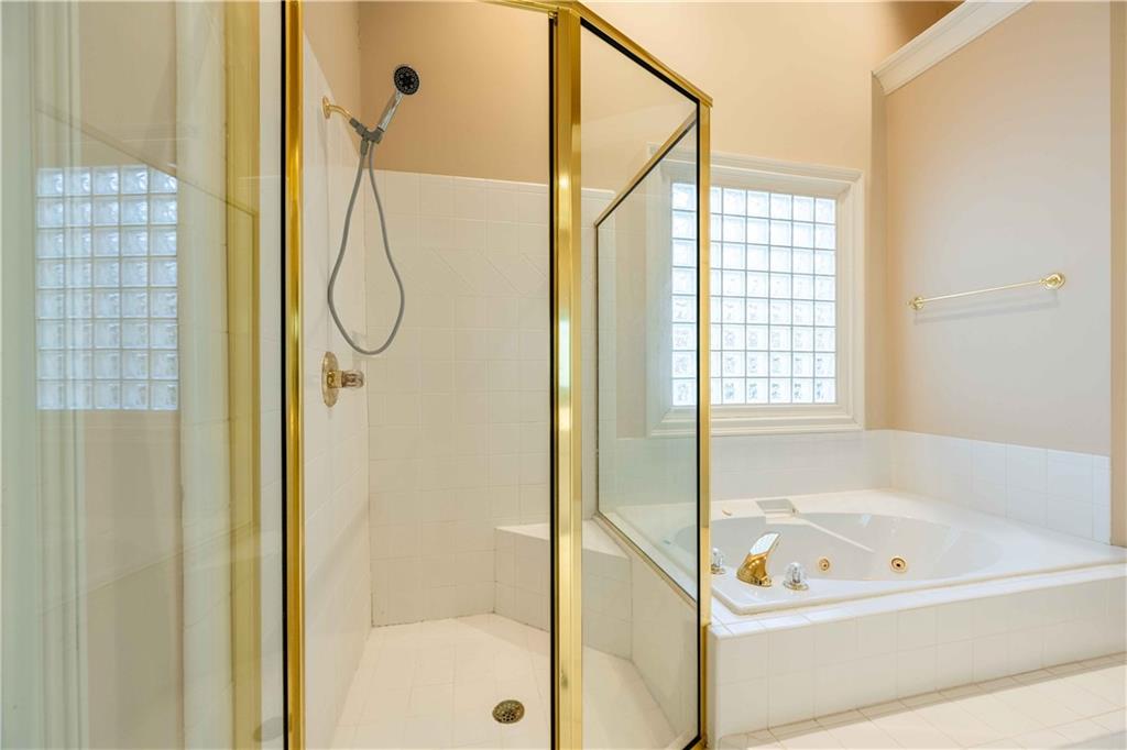 735 Orchard Point, Sandy Springs, Georgia 30350, 5 Bedrooms Bedrooms, ,4 BathroomsBathrooms,Residential,Sold,735 Orchard Point,7341727