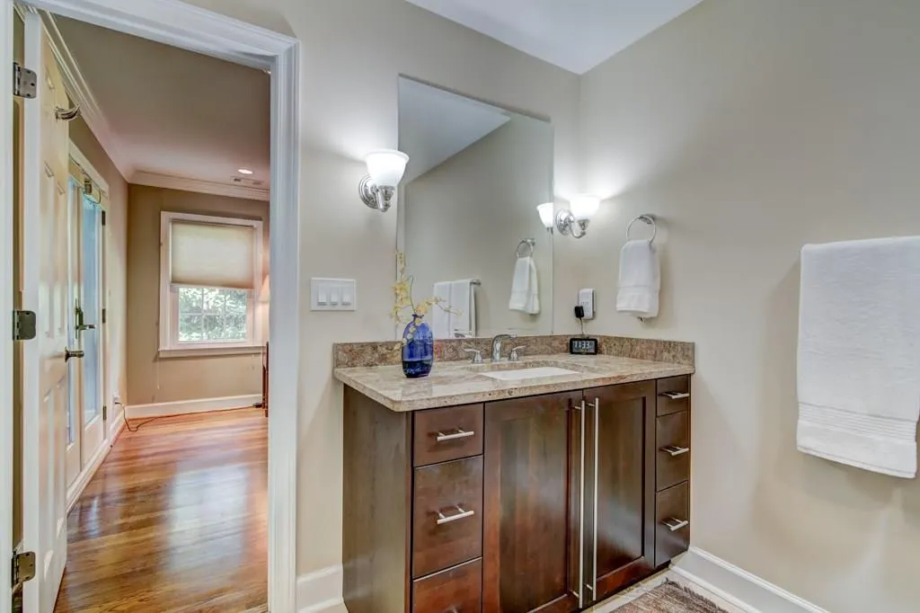 411 Carriage Drive, Sandy Springs, Georgia 30328, 2 Bedrooms Bedrooms, ,2 BathroomsBathrooms,Residential,Sold,411 Carriage Drive,6072328