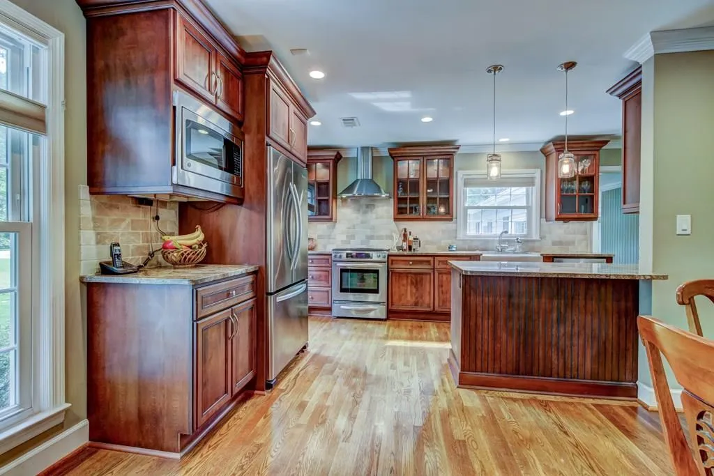 411 Carriage Drive, Sandy Springs, Georgia 30328, 2 Bedrooms Bedrooms, ,2 BathroomsBathrooms,Residential,Sold,411 Carriage Drive,6072328