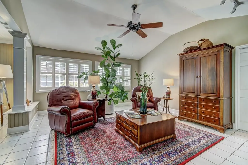 411 Carriage Drive, Sandy Springs, Georgia 30328, 2 Bedrooms Bedrooms, ,2 BathroomsBathrooms,Residential,Sold,411 Carriage Drive,6072328