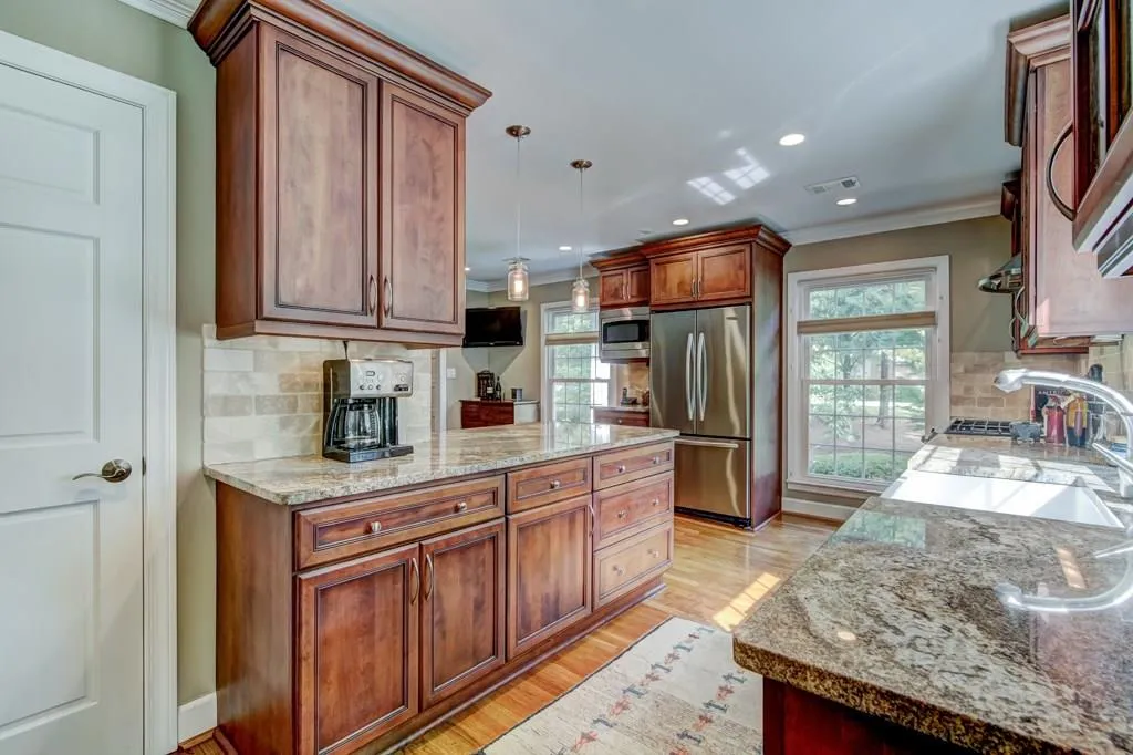 411 Carriage Drive, Sandy Springs, Georgia 30328, 2 Bedrooms Bedrooms, ,2 BathroomsBathrooms,Residential,Sold,411 Carriage Drive,6072328