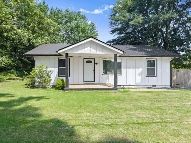 5702 Church Street, Flowery Branch, Georgia 30542