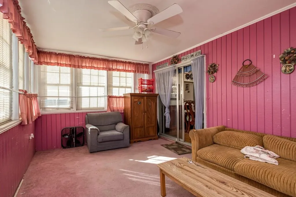 145 Northwood Drive Unit F6, Sandy Springs, Georgia 30342, 2 Bedrooms Bedrooms, ,2 BathroomsBathrooms,Residential,Sold,145 Northwood Drive Unit F6,6836857