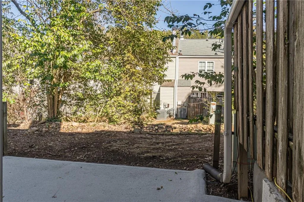 1304 Wedgewood Court, Atlanta, Georgia 30350, 2 Bedrooms Bedrooms, ,2 BathroomsBathrooms,Residential,Sold,1304 Wedgewood Court,7520039