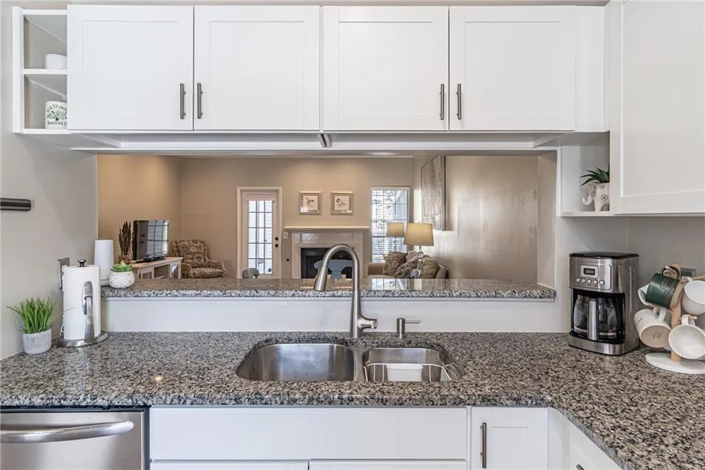 1304 Wedgewood Court, Atlanta, Georgia 30350, 2 Bedrooms Bedrooms, ,2 BathroomsBathrooms,Residential,Sold,1304 Wedgewood Court,7520039