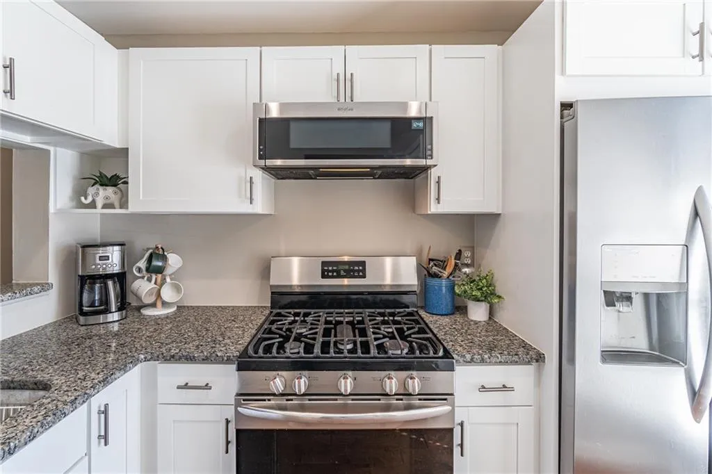 1304 Wedgewood Court, Atlanta, Georgia 30350, 2 Bedrooms Bedrooms, ,2 BathroomsBathrooms,Residential,Sold,1304 Wedgewood Court,7520039