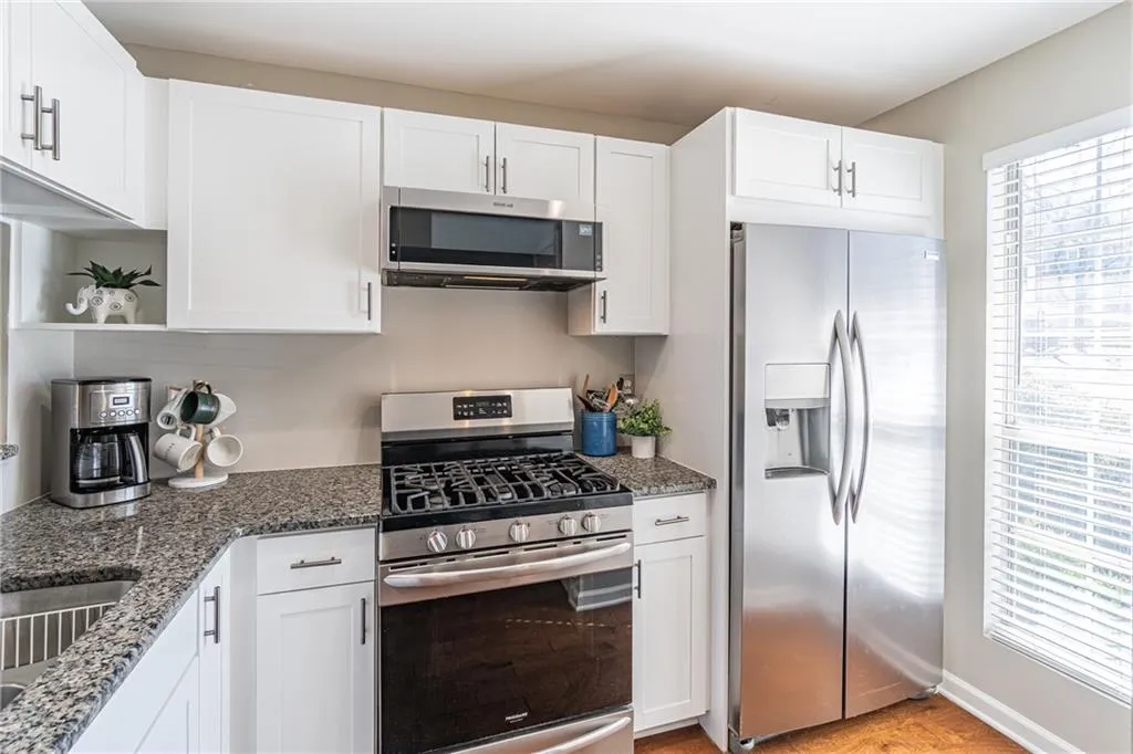 1304 Wedgewood Court, Atlanta, Georgia 30350, 2 Bedrooms Bedrooms, ,2 BathroomsBathrooms,Residential,Sold,1304 Wedgewood Court,7520039