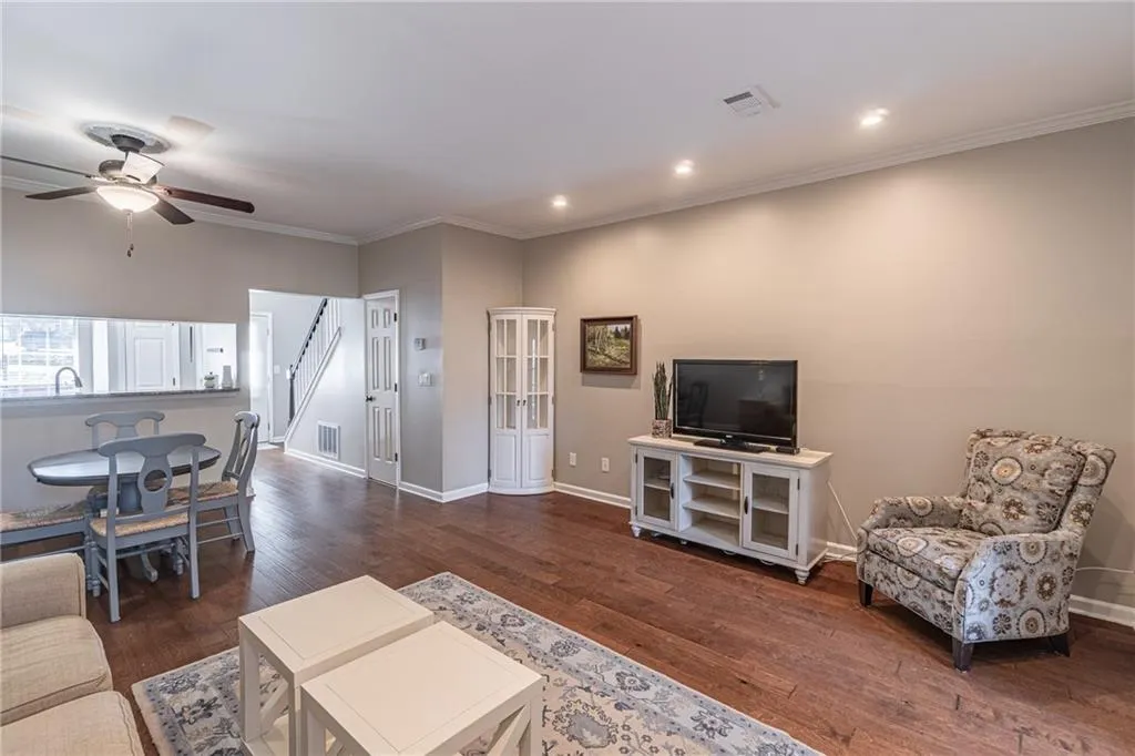 1304 Wedgewood Court, Atlanta, Georgia 30350, 2 Bedrooms Bedrooms, ,2 BathroomsBathrooms,Residential,Sold,1304 Wedgewood Court,7520039