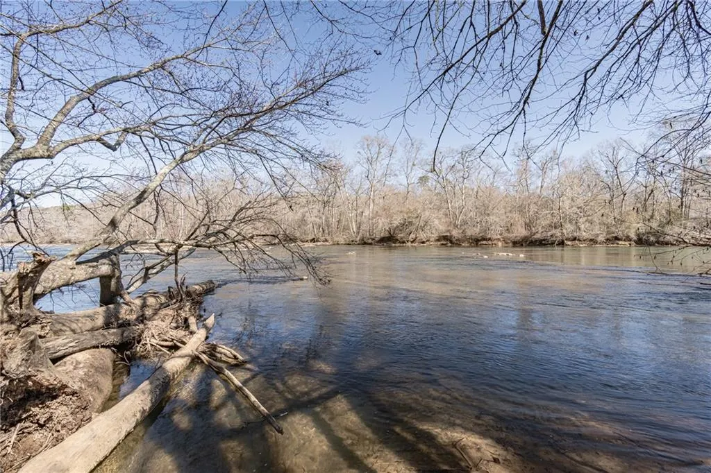 1304 Wedgewood Court, Atlanta, Georgia 30350, 2 Bedrooms Bedrooms, ,2 BathroomsBathrooms,Residential,Sold,1304 Wedgewood Court,7520039