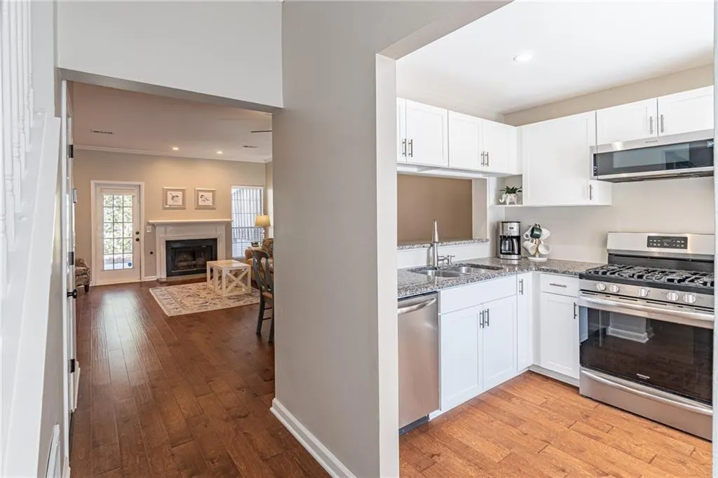 1304 Wedgewood Court, Atlanta, Georgia 30350, 2 Bedrooms Bedrooms, ,2 BathroomsBathrooms,Residential,Sold,1304 Wedgewood Court,7520039