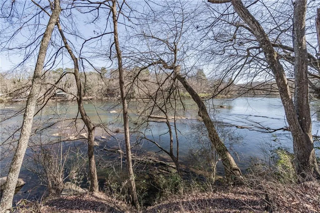 1304 Wedgewood Court, Atlanta, Georgia 30350, 2 Bedrooms Bedrooms, ,2 BathroomsBathrooms,Residential,Sold,1304 Wedgewood Court,7520039