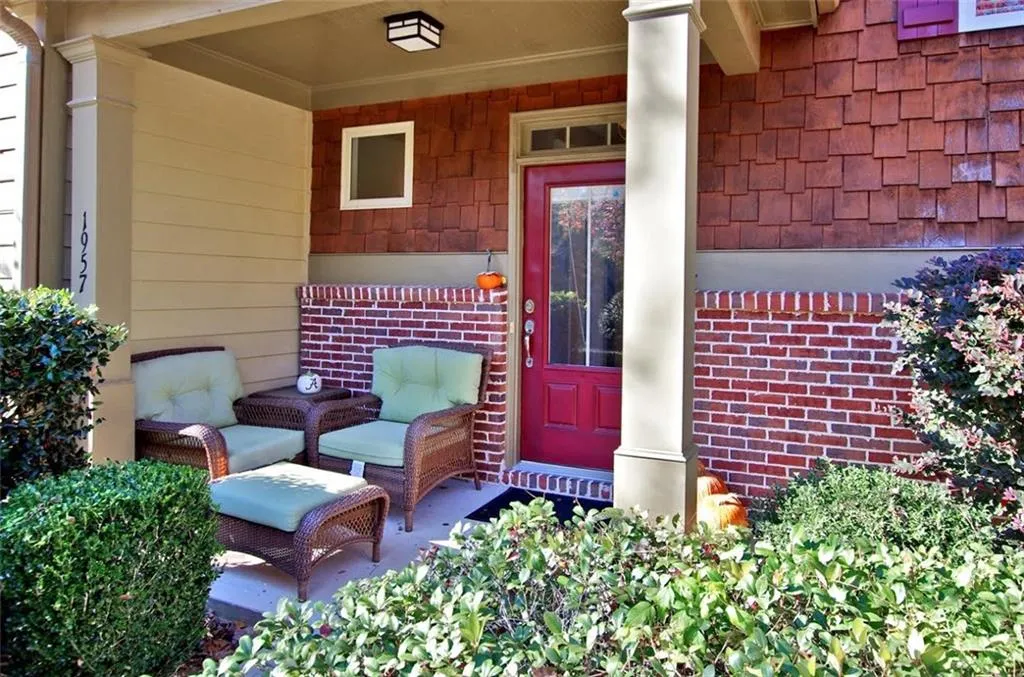1957 Brantley Walk Lane Nw, Atlanta, Georgia 30318, 3 Bedrooms Bedrooms, ,2 BathroomsBathrooms,Residential,Sold,1957 Brantley Walk Lane Nw,5774621